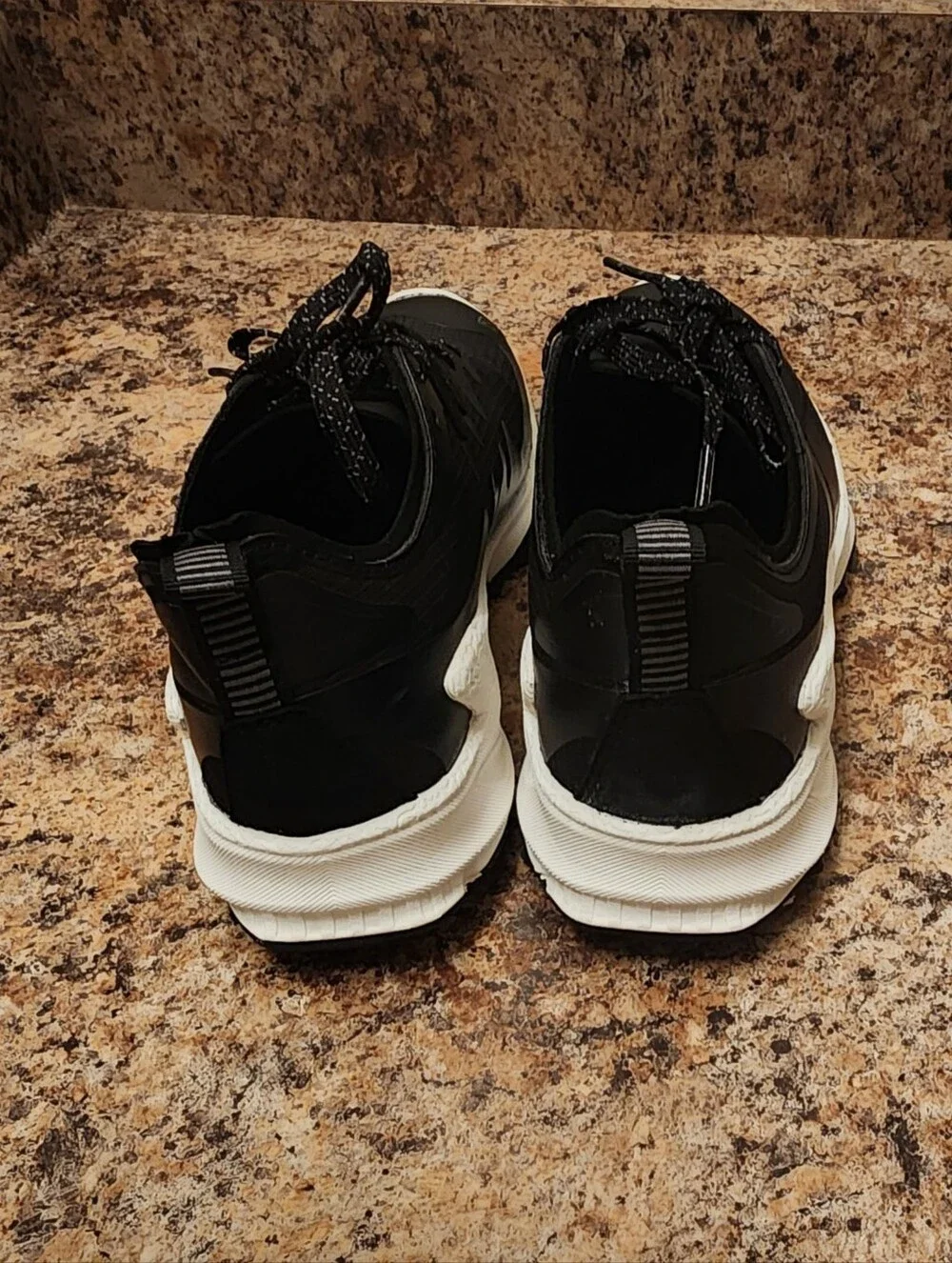 KEEN Black Athletic Trail Sneakers Lace Up Outdoor Shoes